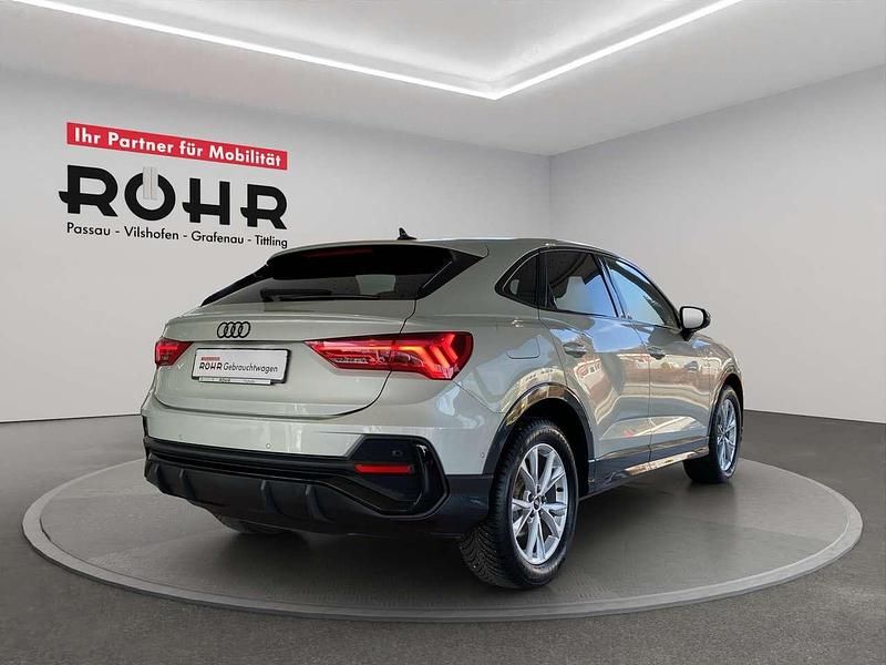 Gebraucht Audi Q3 Sportback S-Line 150 PS (110 kW) 2023 Tausilber metallic SUV