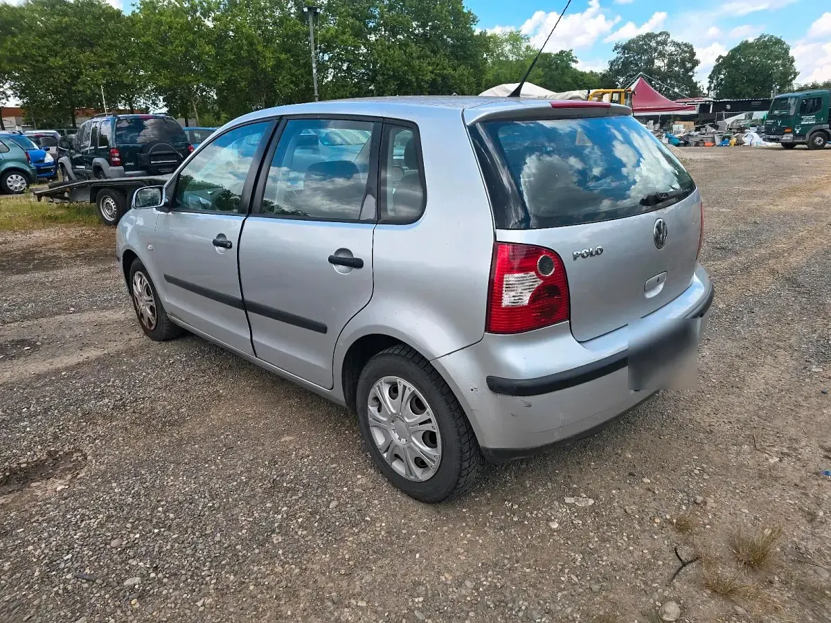 Gebraucht VW Polo 55 PS (40 kW) 2003 Silber Kleinwagen
