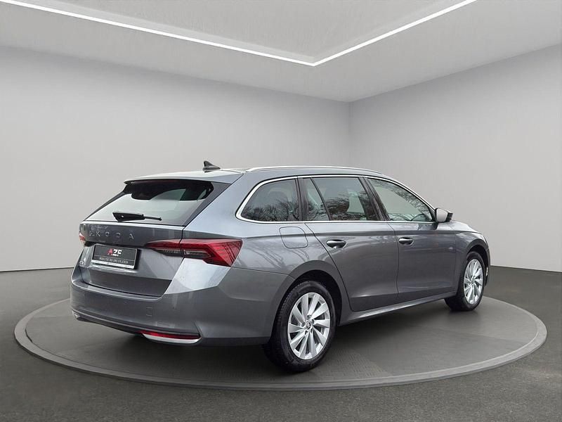 Gebraucht Skoda Octavia Tour 116 PS (85 kW) 2025 Graphitegrau metallic Kombi