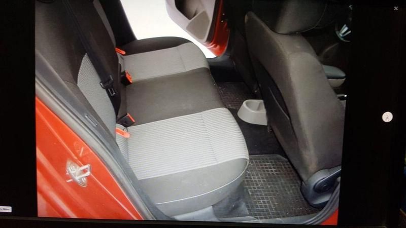 Gebraucht Seat Toledo Style 105 PS (77 kW) 2013 Rot Kleinwagen