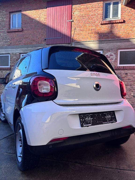 Second-hand Smart ForFour 71 CP (52 kW) 2018 Alb Hatchback