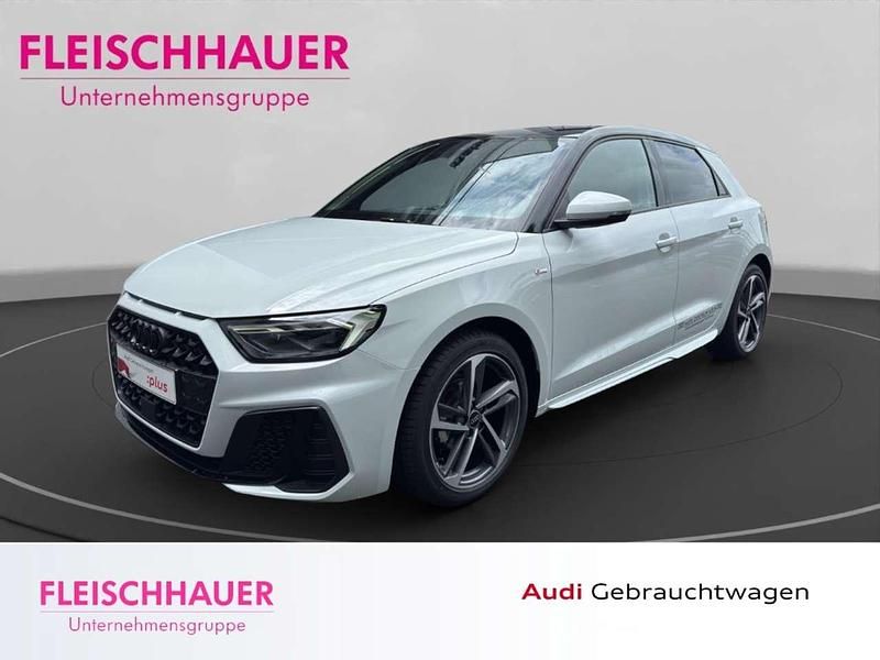 Gletscherweiß metallic Gebraucht 2025 Audi A1 Sportback S-Line Kleinwagen | 25.990 € (Fairer Preis) - Bild 1/4