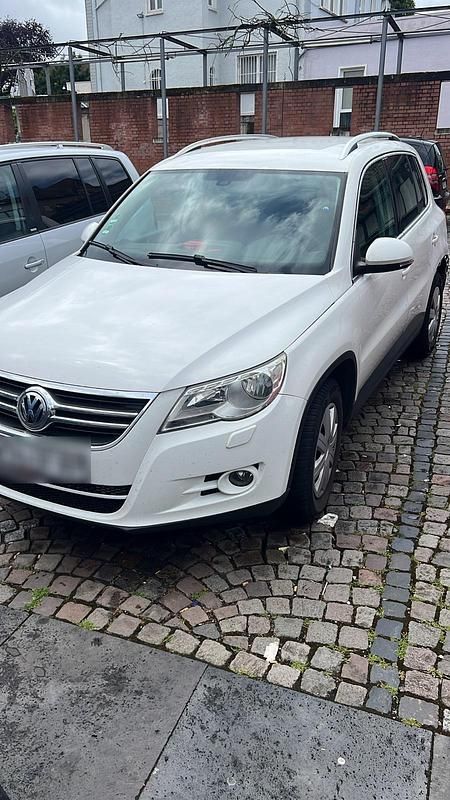 Weiß Gebraucht 2008 VW Tiguan SUV | 3.100 € (Guter Preis) - Bild 1/4