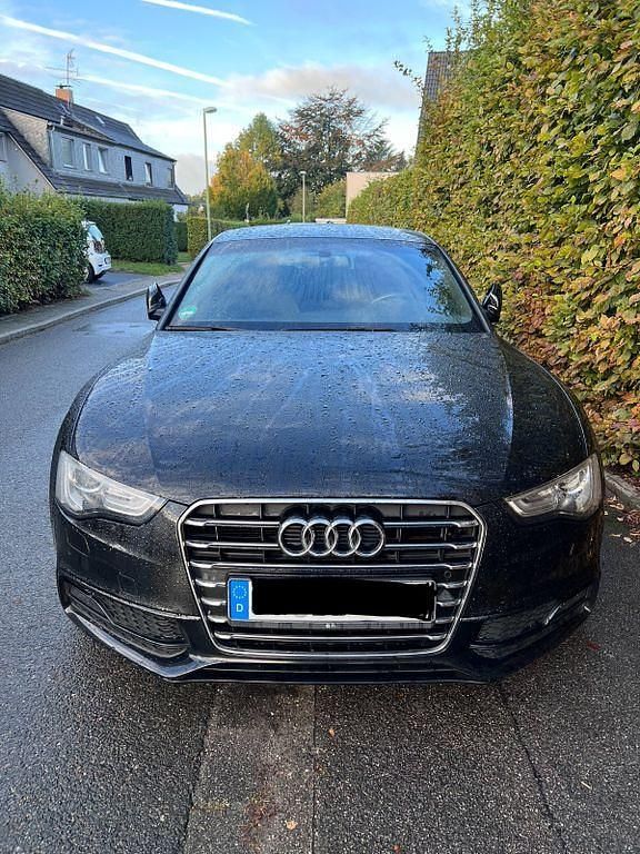 Schwarz Gebraucht 2015 Audi A5 Sportback Sport Kleinwagen | 18.700 € (Teuer) - Bild 1/4
