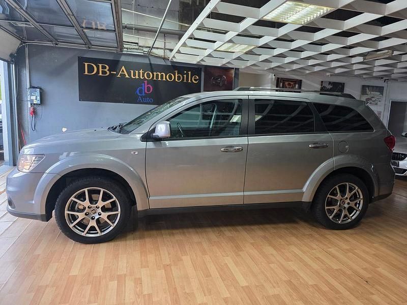 Silber Gebraucht 2015 Fiat Freemont Lounge SUV | 12.999 € (Fairer Preis) - Bild 1/4