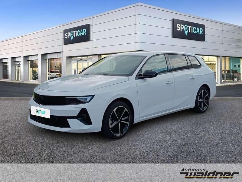 Arktisweiß Gebraucht 2024 Opel Astra Kombi | 25.490 € (Fairer Preis) - Bild 1/4