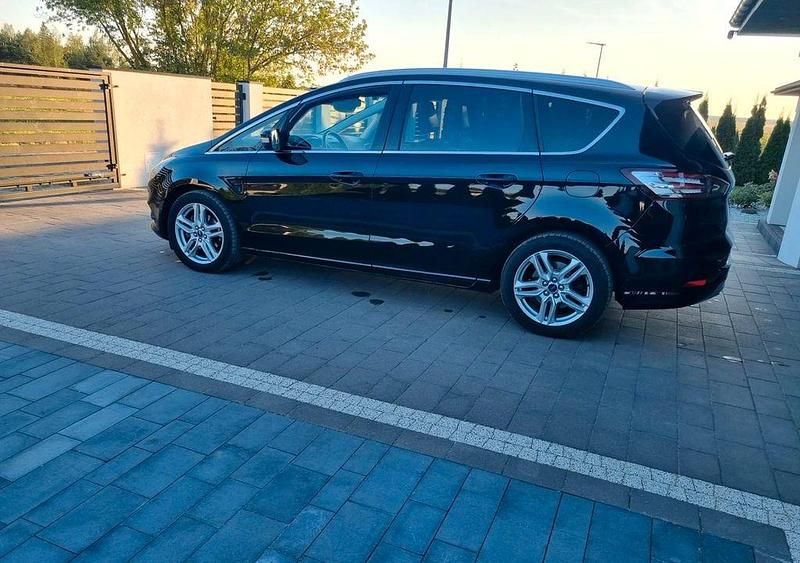 Gebraucht Ford S-MAX Titanium 209 PS (153 kW) 2017 Schwarz Van / Kleinbus