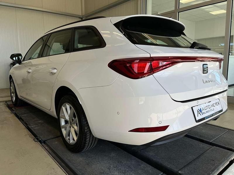 Usata Seat Leon Style 150 CV (110 kW) 2022 Bianco Station wagon