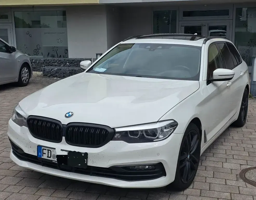 Gebraucht BMW 520 190 PS (139 kW) 2018 Weiß Kombi