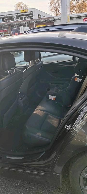 Grau Gebraucht 2010 BMW 530 Limousine | 8.000 € (Superpreis) - Bild 1/4