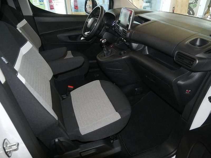 Gebraucht Citroën Berlingo Feel 102 PS (75 kW) 2023 Weiss Van / Kleinbus