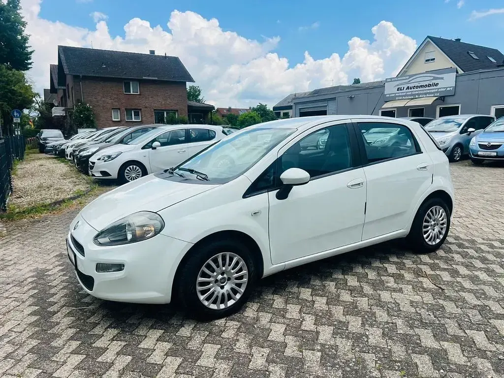 Gebraucht Fiat Punto Pop 77 PS (56 kW) 2012 Weiß Kleinwagen
