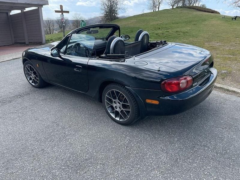 Gebraucht Mazda MX5 110 PS (80 kW) 2004 Schwarz Cabrio