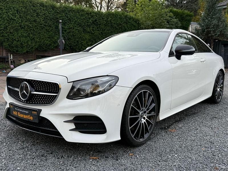 Weiß Gebraucht 2018 Mercedes E350 Coupé | 28.500 € (Etwas zu teuer) - Bild 1/4