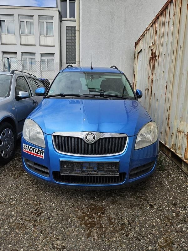 Blau Gebraucht 2008 Skoda Roomster Kombi | 700 € (Superpreis) - Bild 1/4
