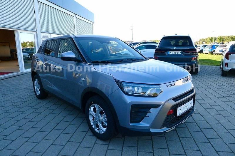 Neu SsangYong Tivoli 163 PS (119 kW) 2025 Iron metal met. SUV
