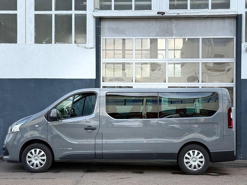 Gebraucht Renault Trafic 145 PS (106 kW) 2017 Grau Van / Kleinbus