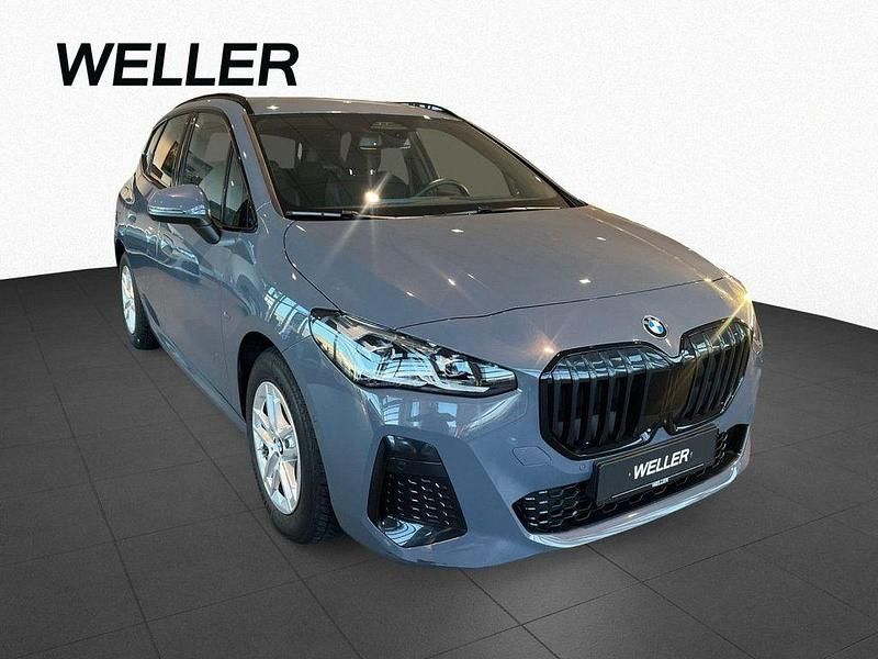 Gebraucht BMW 220 M Sport 163 PS (119 kW) 2025 Grau Van / Kleinbus