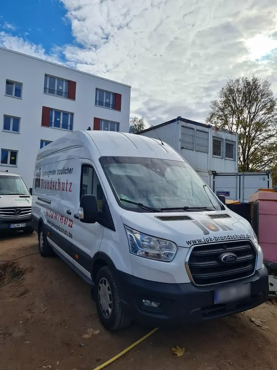 Gebraucht Ford Transit 131 PS (96 kW) 2020 Weiß Limousine