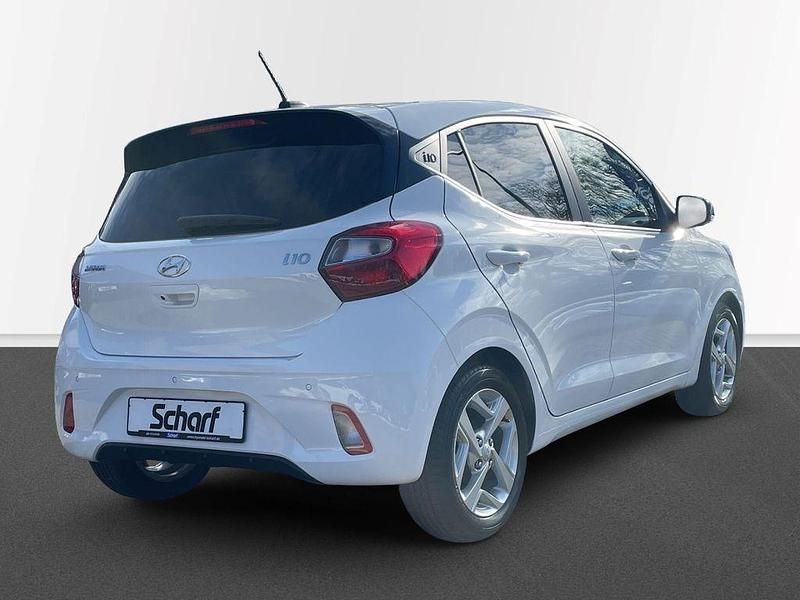Gebraucht Hyundai i10 GO! 67 PS (49 kW) 2023 Weiss Kleinwagen