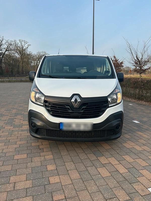 Gebraucht Renault Trafic 116 PS (85 kW) 2014 Weiß Van / Kleinbus
