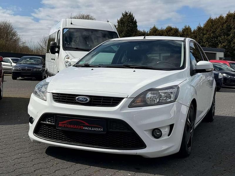 Gebraucht Ford Focus Style 125 PS (91 kW) 2008 Frostweiß Kleinwagen