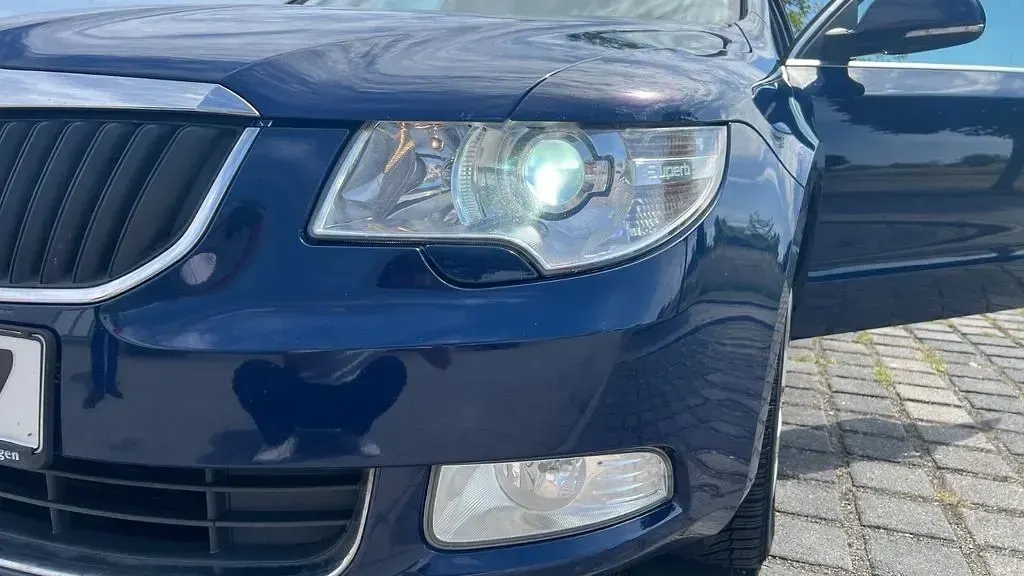 Gebraucht Skoda Superb 170 PS (125 kW) 2009 Blau Limousine
