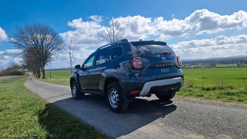 Gebraucht Dacia Duster 130 PS (95 kW) 2023 Grau SUV