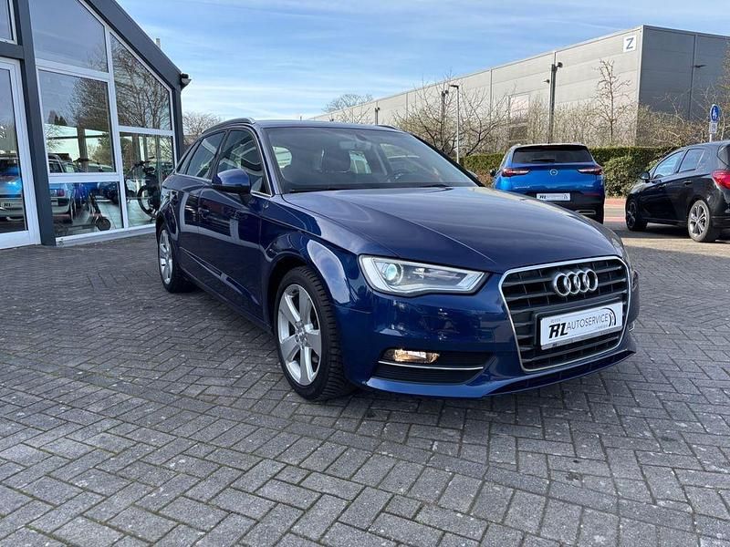 Gebraucht Audi A3 Ambition 125 PS (91 kW) 2015 Blau Limousine