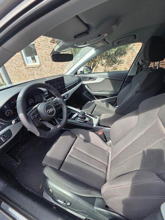 Gebraucht Audi A4 Advanced 190 PS (139 kW) 2020 Schwarz Kombi