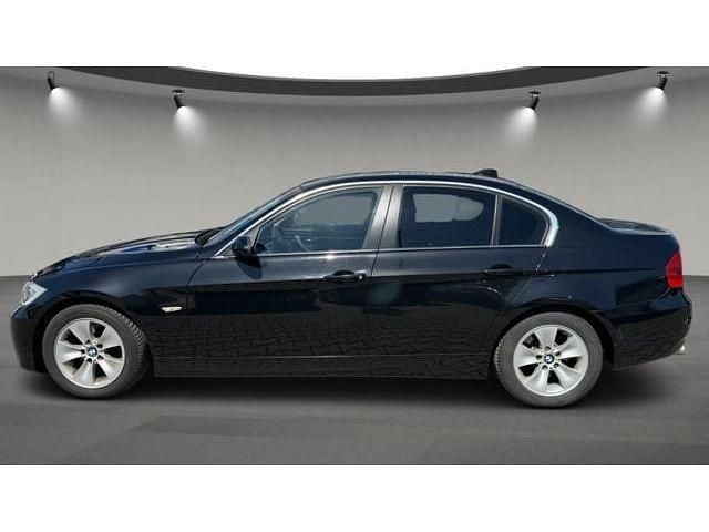 Gebraucht BMW 325 218 PS (160 kW) 2008 Schwarz Limousine