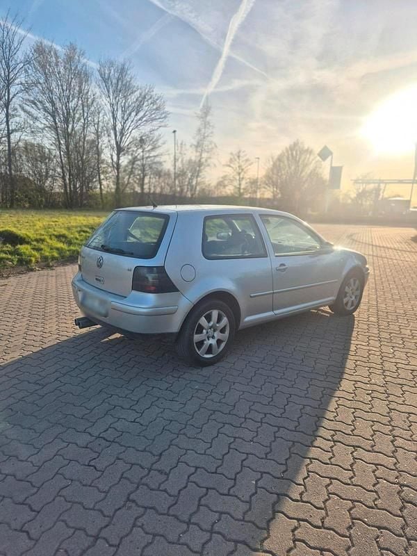 Gebraucht VW Golf IV Edition 105 PS (77 kW) 2002 Silber Limousine