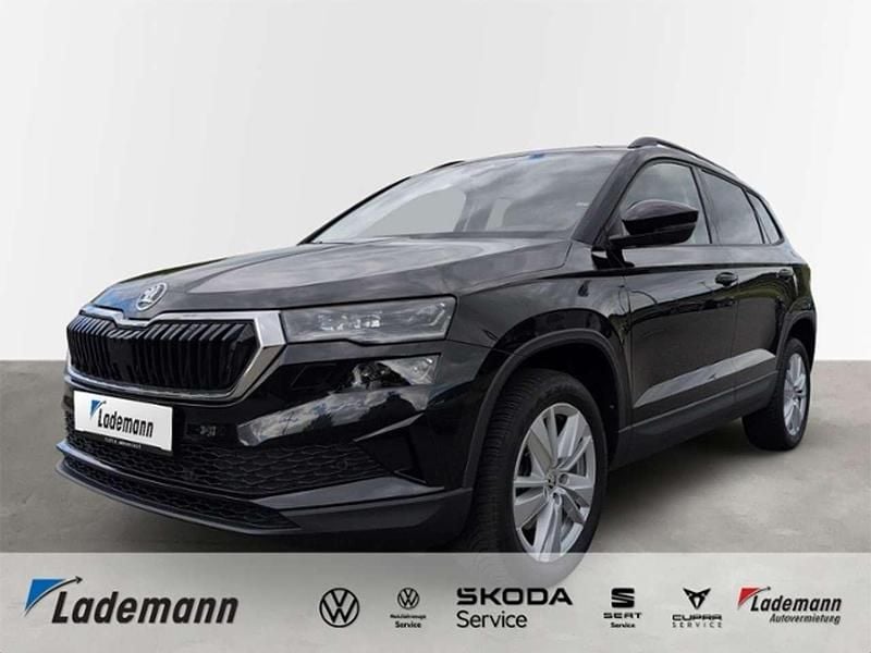 Schwarzmagic perleffekt Gebraucht 2024 Skoda Karoq Selection SUV | 29.579 € (Guter Preis) - Bild 1/4