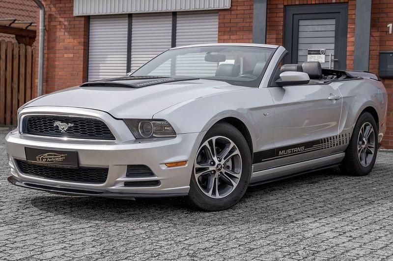 Second-hand Ford Mustang 299 CP (219 kW) 2014 Argintiu Cabrio