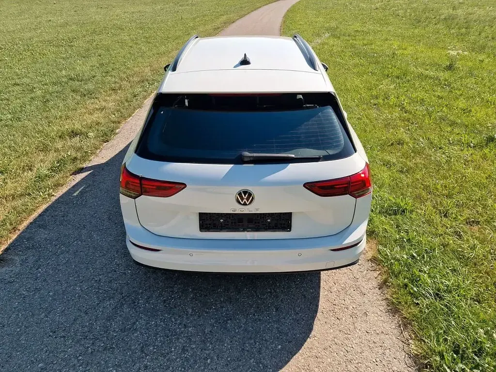 Gebraucht VW Golf VIII Business 150 PS (110 kW) 2023 Weiß Kombi