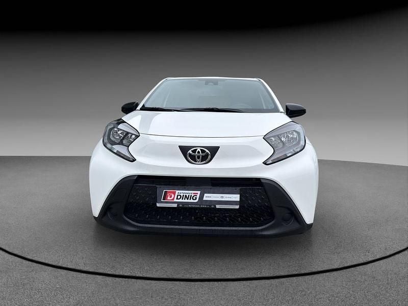 Neu Toyota Aygo X X-play 72 PS (52 kW) 2026 Weiß SUV
