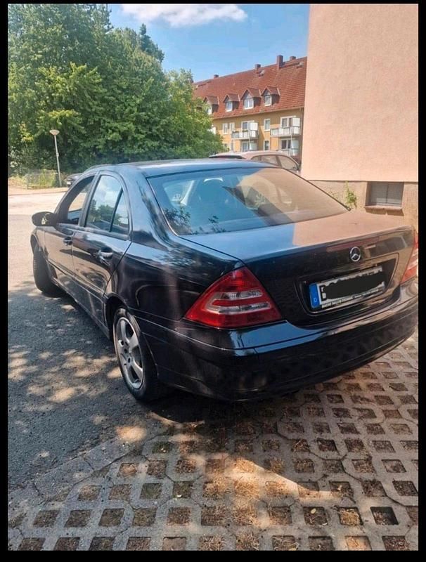 Schwarz Gebraucht 2006 Mercedes C180 Limousine | 2.500 € (Guter Preis) - Bild 1/4