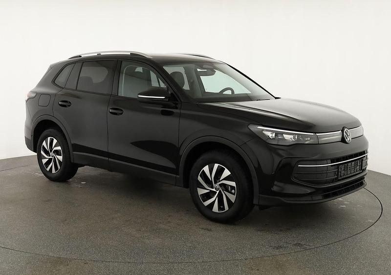 Gebraucht VW Tiguan Life 2026 Grenadill schwarz metallic SUV