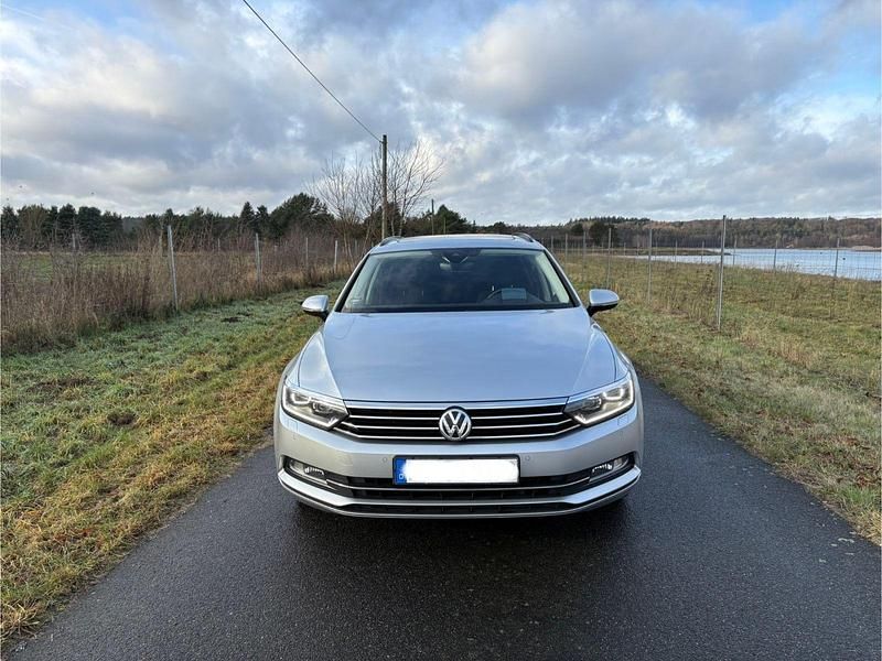 Gebraucht VW Passat Comfortline 150 PS (110 kW) 2019 Silber Kombi