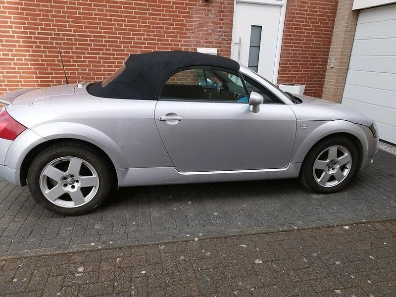 Gebraucht Audi TT Roadster 180 PS (132 kW) 2000 Silber Cabrio