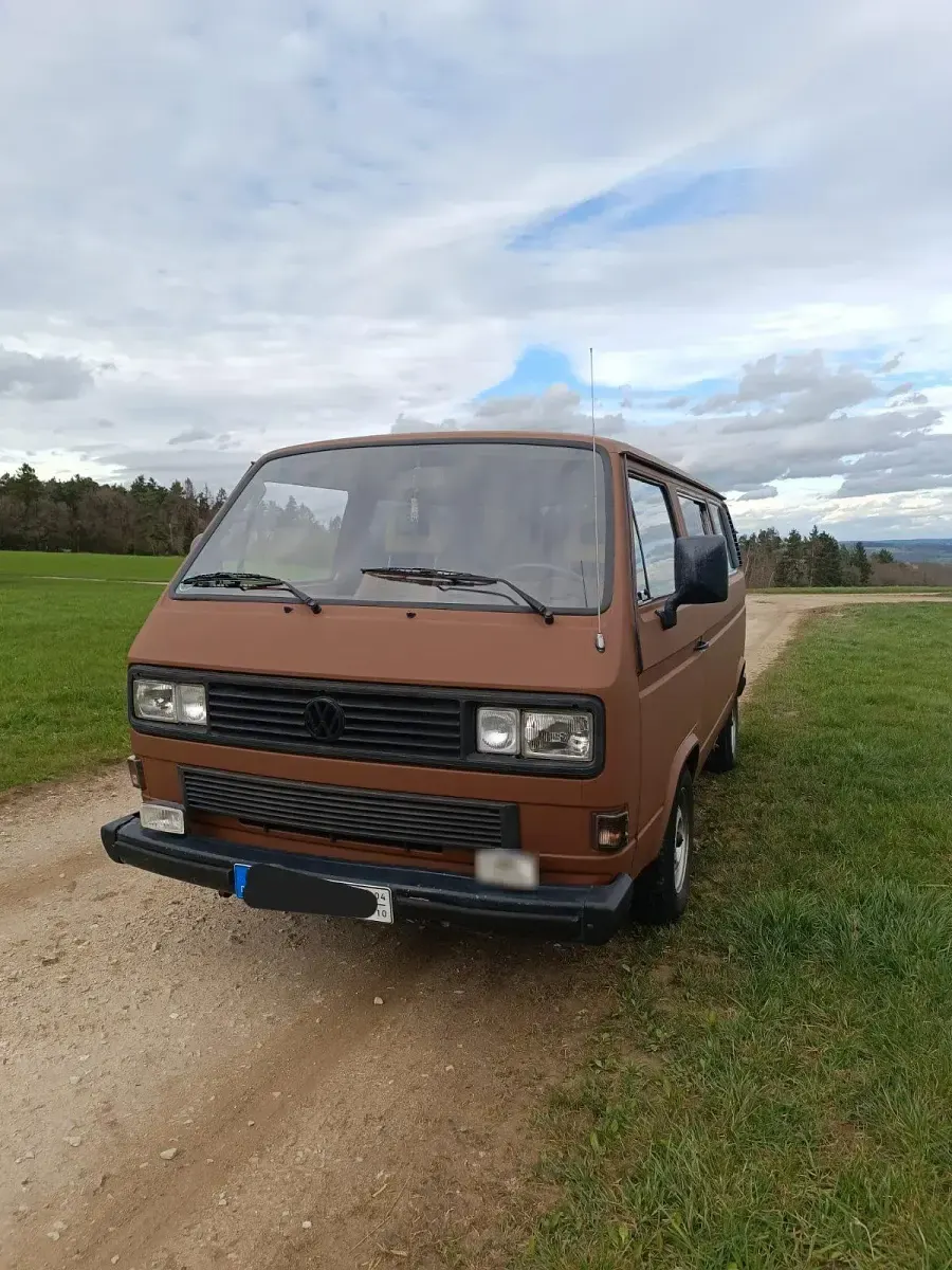Używany VW Multivan 98 KM (72 kW) 1989 Brązowy Minivan
