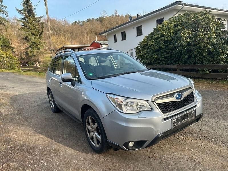 Gebraucht Subaru Forester Exclusive+ 147 PS (108 kW) 2015 Silber SUV