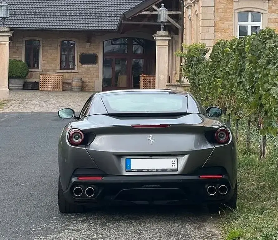 Gebraucht Ferrari Portofino 600 PS (441 kW) 2020 Grau Cabrio