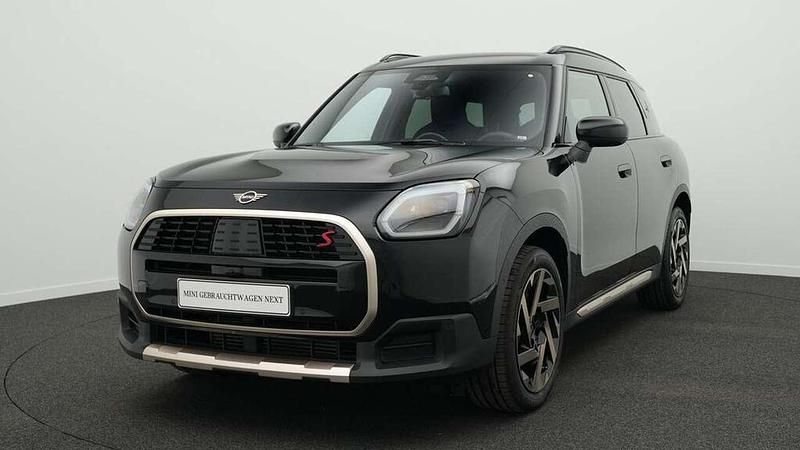 Schwarz Gebraucht 2024 Mini Countryman Favoured SUV | 42.132 € (Superpreis) - Bild 1/4