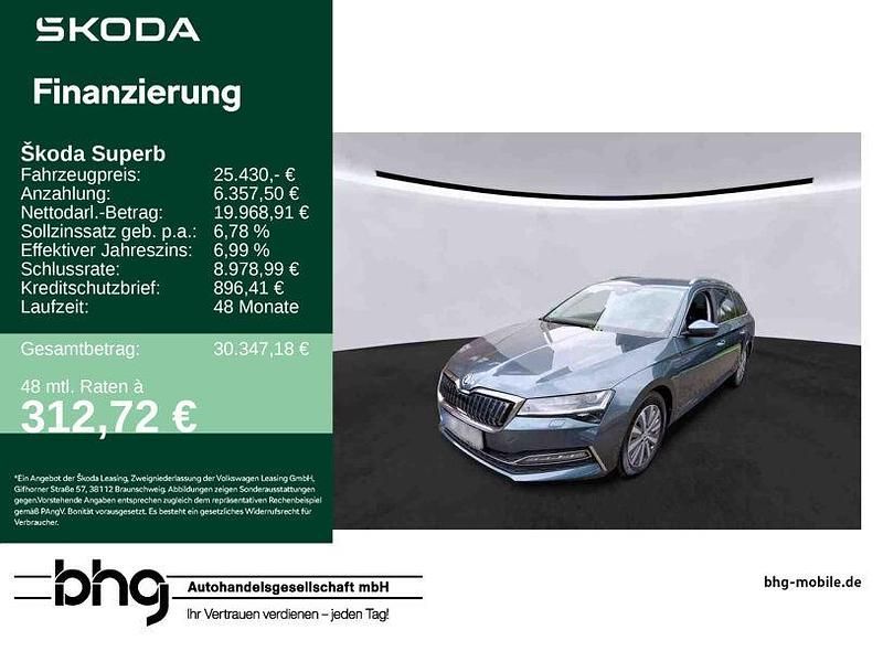 Grau Gebraucht 2021 Skoda Superb | 25.430 € (Fairer Preis) - Bild 1/4