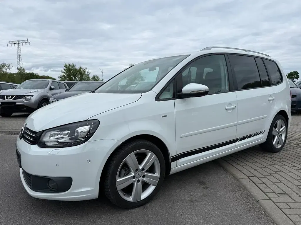 Gebraucht VW Touran 140 PS (102 kW) 2014 Weiß Van / Kleinbus