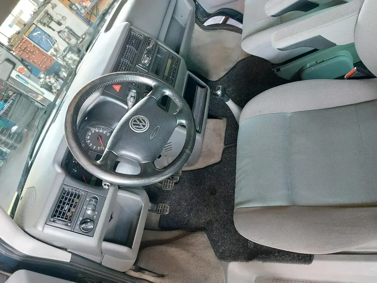 Gebraucht VW T4 102 PS (75 kW) 2001 Grün Van