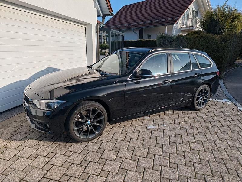 Gebraucht BMW 320 Advantage 190 PS (139 kW) 2017 Schwarz Kombi