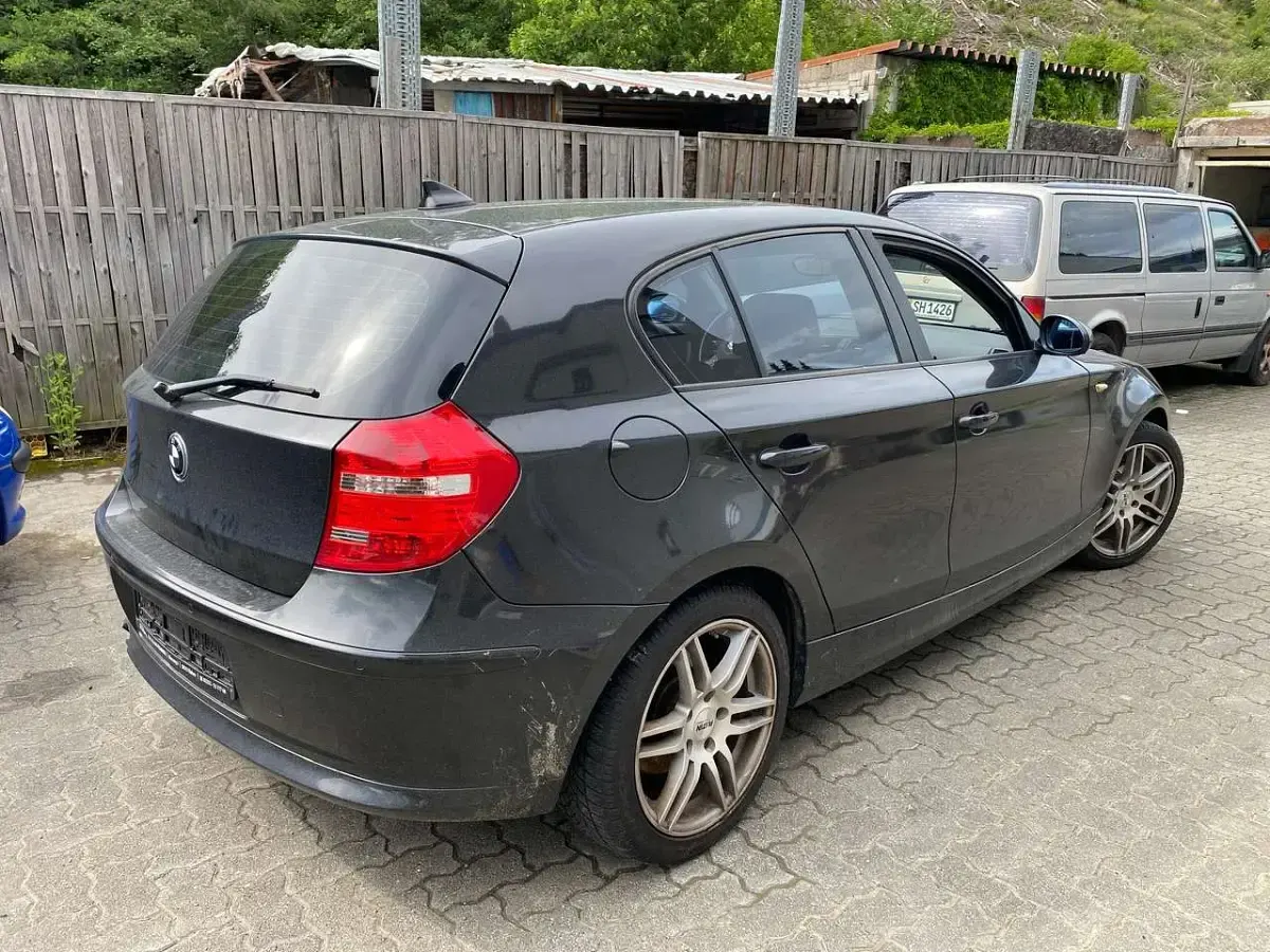 Gebraucht BMW 118 143 PS (105 kW) 2008 Spacegrau metallic Kleinwagen