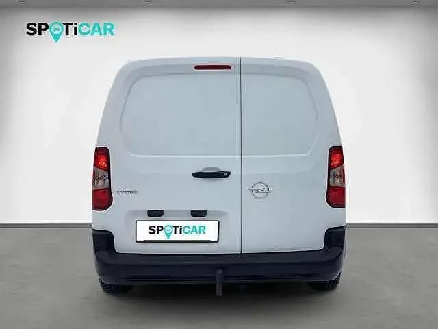 Używany Opel Combo Selection 76 KM (55 kW) 2020 Biały Minivan